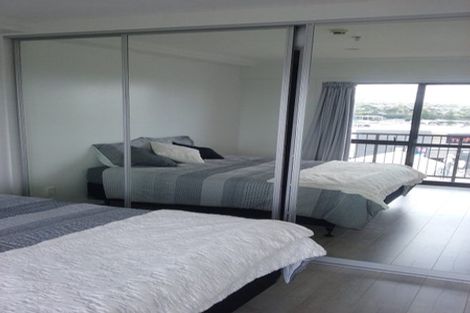 Photo of property in The Rennaissance, 13h/18 Ronwood Avenue, Manukau, Auckland, 2104