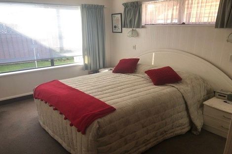 Photo of property in 3 Comeskey Grove, Elderslea, Upper Hutt, 5018