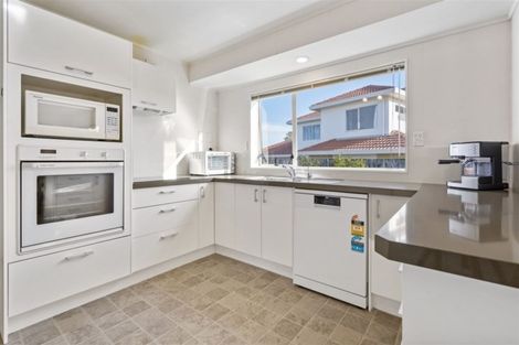 Photo of property in 156 Lakeside Drive, Orewa, 0931