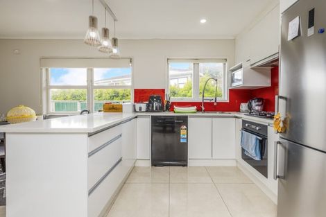 Photo of property in 1/55 Ennis Avenue, Pakuranga Heights, Auckland, 2010