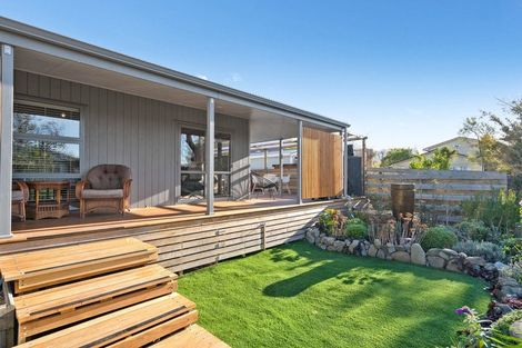 Photo of property in 79 Regent Street, Martinborough, 5711