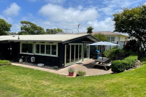 Photo of property in 62 Sylvia Road, Hillcrest, Auckland, 0627