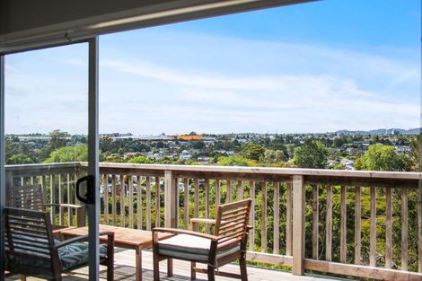 Photo of property in 54 Chorley Avenue, Massey, Auckland, 0614