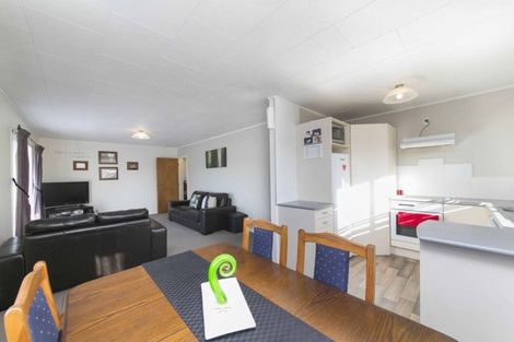 Photo of property in 6 Katrina Place, Massey, Auckland, 0614