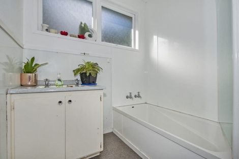 Photo of property in 68 West View Crescent, Onerahi, Whangarei, 0110