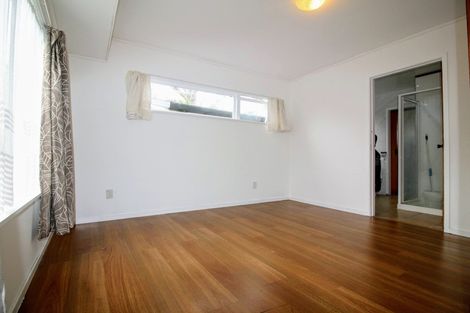 Photo of property in 12 Hazelmay Place, Bucklands Beach, Auckland, 2014