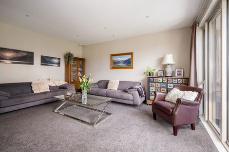 Photo of property in 4 Loeb Place, Rolleston, 7614