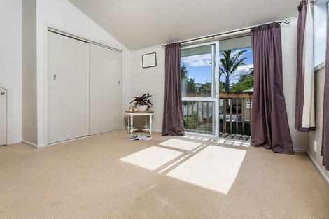 Photo of property in 2/13 Manuka Road, Bayview, Auckland, 0629