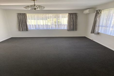 Photo of property in 47b Cypress Drive, Maungaraki, Lower Hutt, 5010