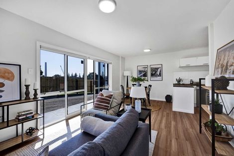 Photo of property in 38c Breakwater Road, Moturoa, New Plymouth, 4310