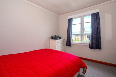 Photo of property in 1 Cameron Street, Waimate, 7924