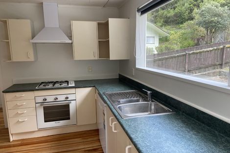 Photo of property in 162 Broderick Road, Johnsonville, Wellington, 6037