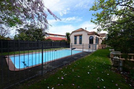 Photo of property in 65 Havelock Road, Havelock North, 4130