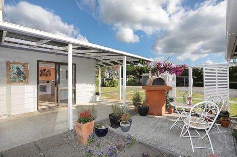 Photo of property in 146 Parewanui Road, Bulls, 4894