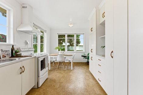 Photo of property in 15 Egmont Street, Castlecliff, Whanganui, 4501