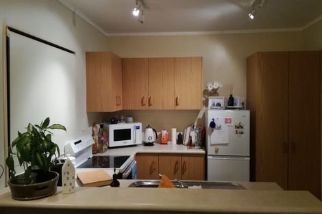 Photo of property in 20 Van Dyke Place, West Harbour, Auckland, 0618