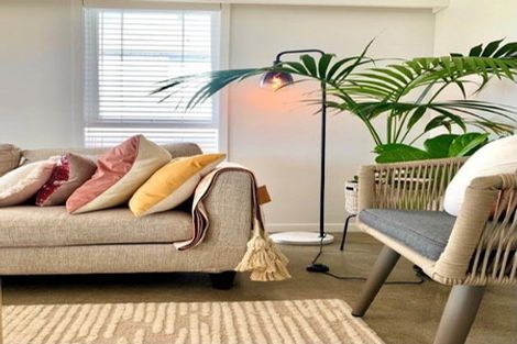 Photo of property in 1/23 Hart Road, Hauraki, Auckland, 0622