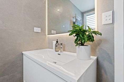 Photo of property in 3 Rockpool Road, Orewa, 0931