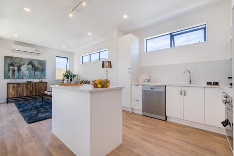 Photo of property in 72 Craigs Way, Hobsonville, Auckland, 0616