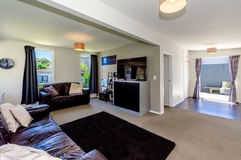 Photo of property in 15 Rua Road, Paraparaumu Beach, Paraparaumu, 5032