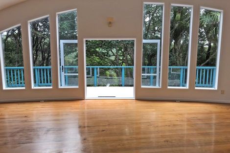 Photo of property in 4 Okoka Road, Omiha, Waiheke Island, 1081