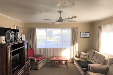 Photo of property in 13 Sumich Place, West Harbour, Auckland, 0618