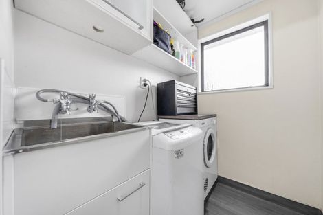 Photo of property in 2/33 Seaward Place, Wattle Downs, Auckland, 2103