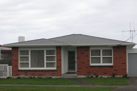 Photo of property in 53 Weraroa Road, Levin, 5510