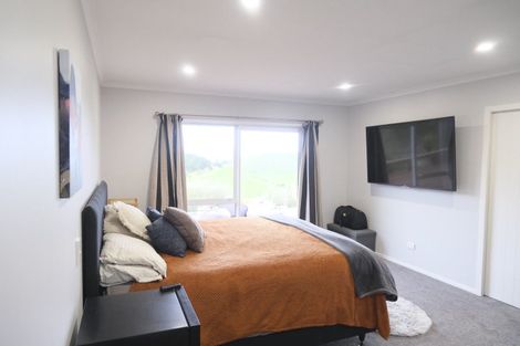 Photo of property in 78 Charnley Way, Kinloch, Taupo, 3385