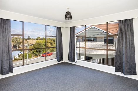 Photo of property in 9 Perth Street, South Hill, Oamaru, 9400