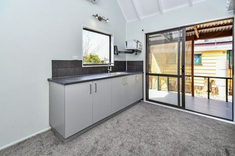 Photo of property in 120 Settlement Road, Papakura, 2110