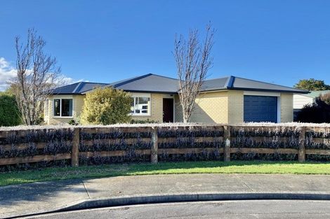 Photo of property in 4 Tararua Crescent, Carterton, 5713