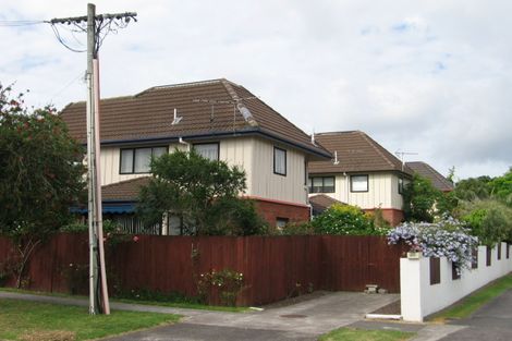 Photo of property in 1/24 Miro Street, New Lynn, Auckland, 0600