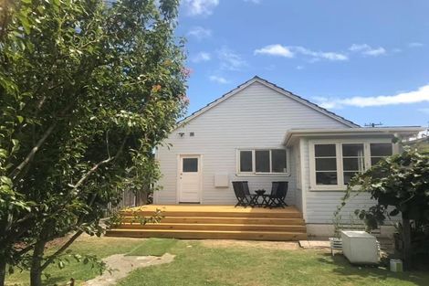 Photo of property in 11 Benge Crescent, Naenae, Lower Hutt, 5011