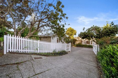 Photo of property in 23 Pohutukawa Avenue, Shelly Park, Auckland, 2014