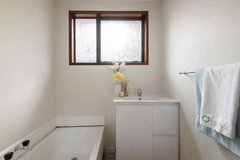 Photo of property in 38 Houston Place, Bayview, Auckland, 0629