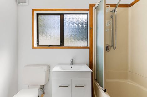 Photo of property in 1/24 Ocean View Road, Milford, Auckland, 0620