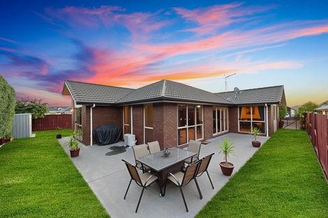 Photo of property in 2 Woodridge Drive, Flagstaff, Hamilton, 3210