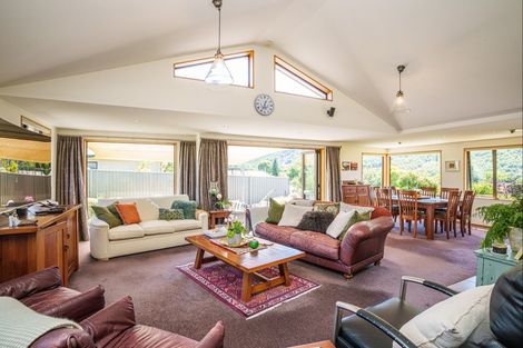 Photo of property in 22 Hood Crescent, Arrowtown, 9302