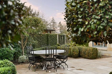 Photo of property in 4 Le Quesnoy Place, Cambridge, 3434