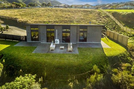 Photo of property in 51 Percy Kinsman Crescent, Riverstone Terraces, Upper Hutt, 5018