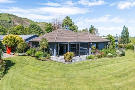 Photo of property in 154 Ohinepanea Road, Pukehina, Te Puke, 3186