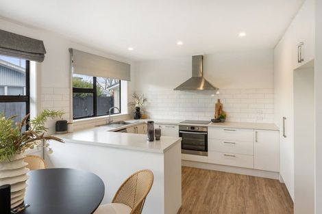 Photo of property in 1/9 Chislehurst Place, Bryndwr, Christchurch, 8052