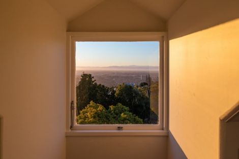 Photo of property in 148 Dyers Pass Road, Cashmere, Christchurch, 8022