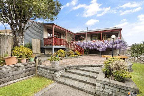 Photo of property in 3 Tuakura Way, The Gardens, Auckland, 2105