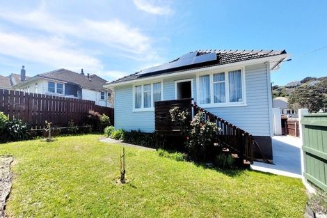 Photo of property in 61 Morere Street, Titahi Bay, Porirua, 5022