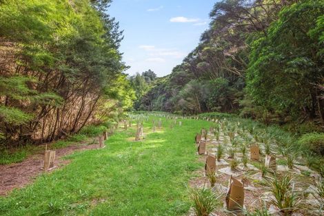 Photo of property in 104 Airlie Road, Plimmerton, Porirua, 5026