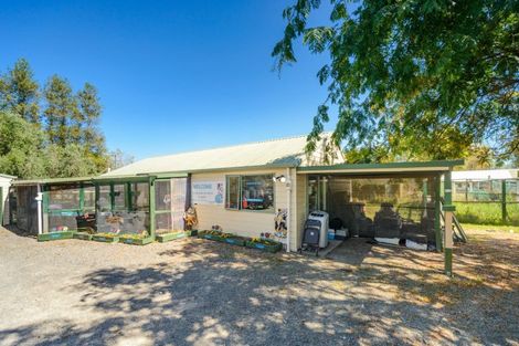 Photo of property in 1590 State Highway 3, Awahuri, Palmerston North, 4476
