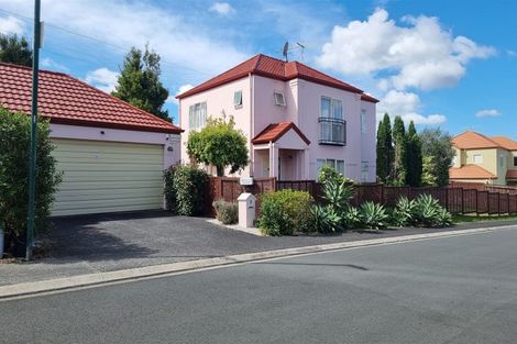 Photo of property in 9 Stolford Crescent, New Lynn, Auckland, 0600