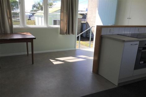 Photo of property in 4 Harbour Street, Moturoa, New Plymouth, 4310